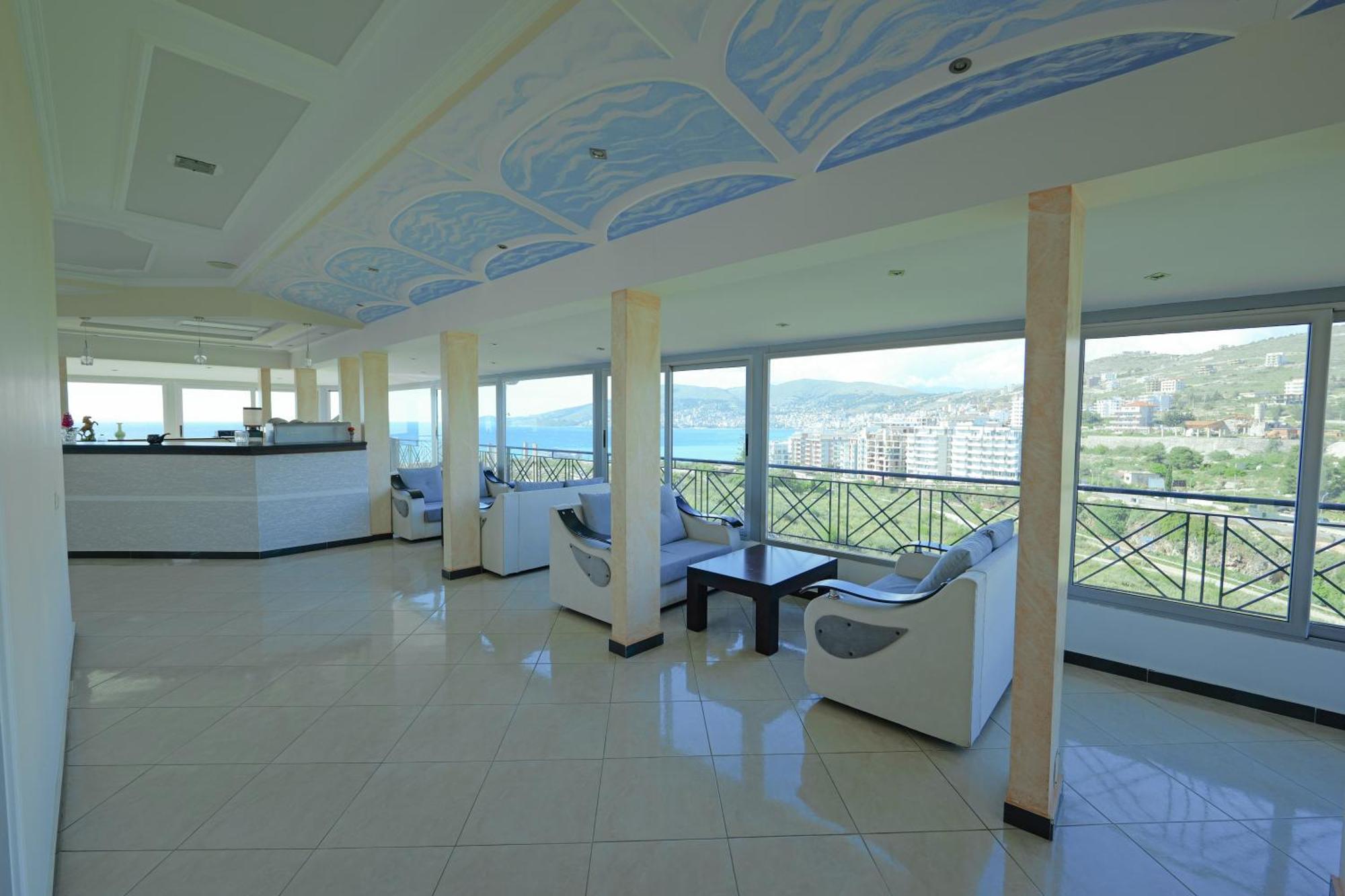Hotel Holiday Sarandë Exterior foto
