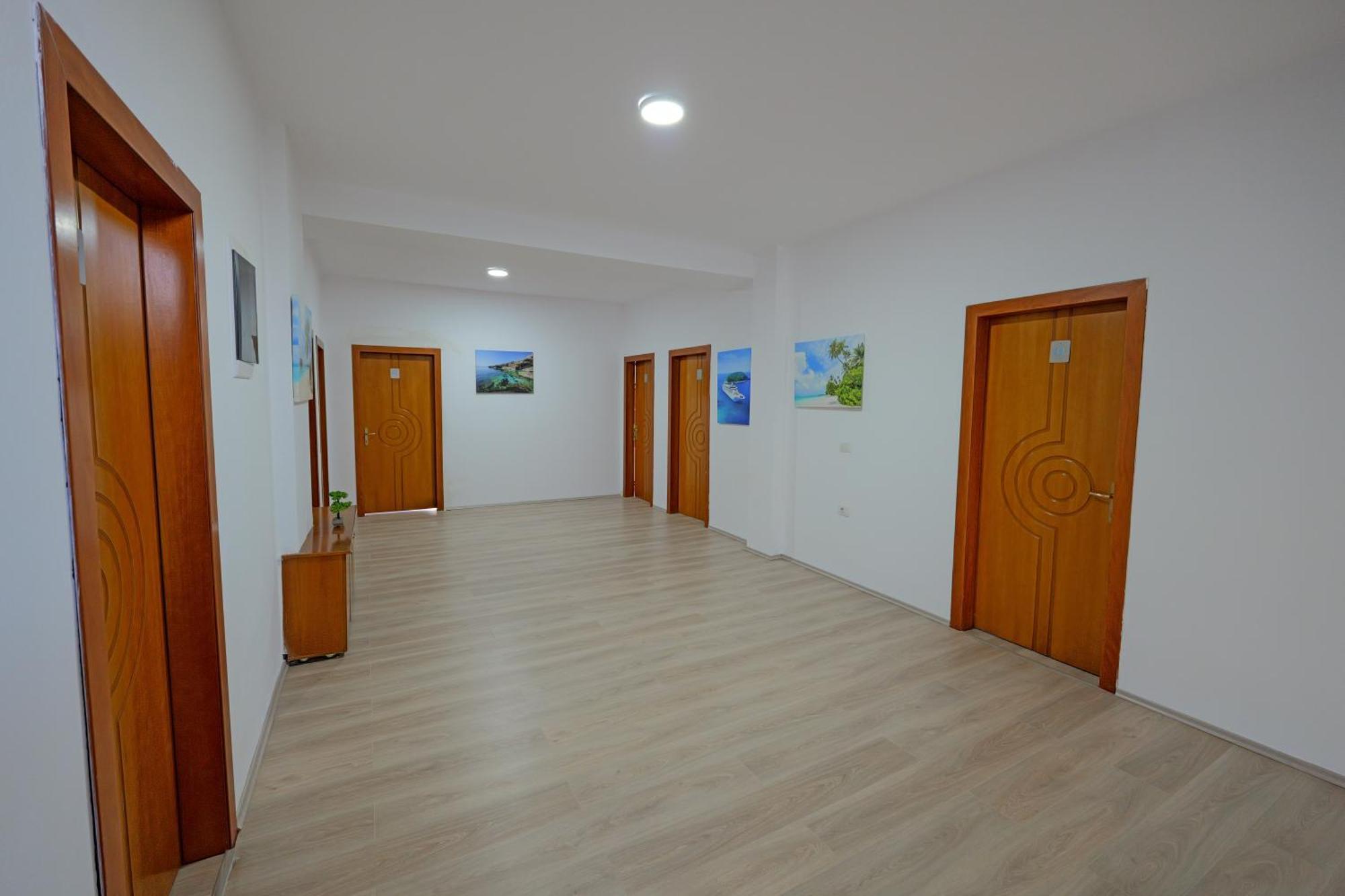 Hotel Holiday Sarandë Exterior foto