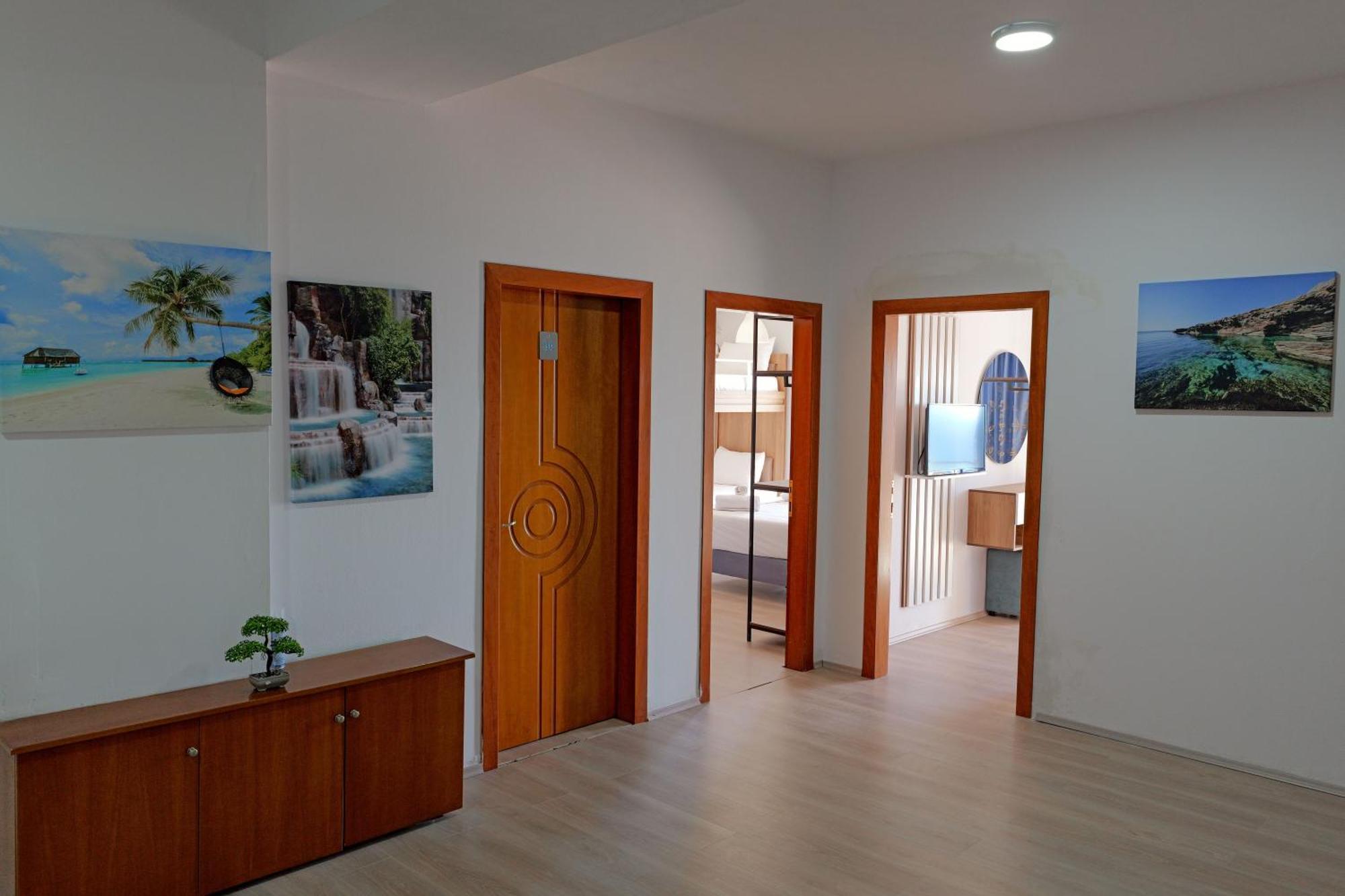 Hotel Holiday Sarandë Exterior foto