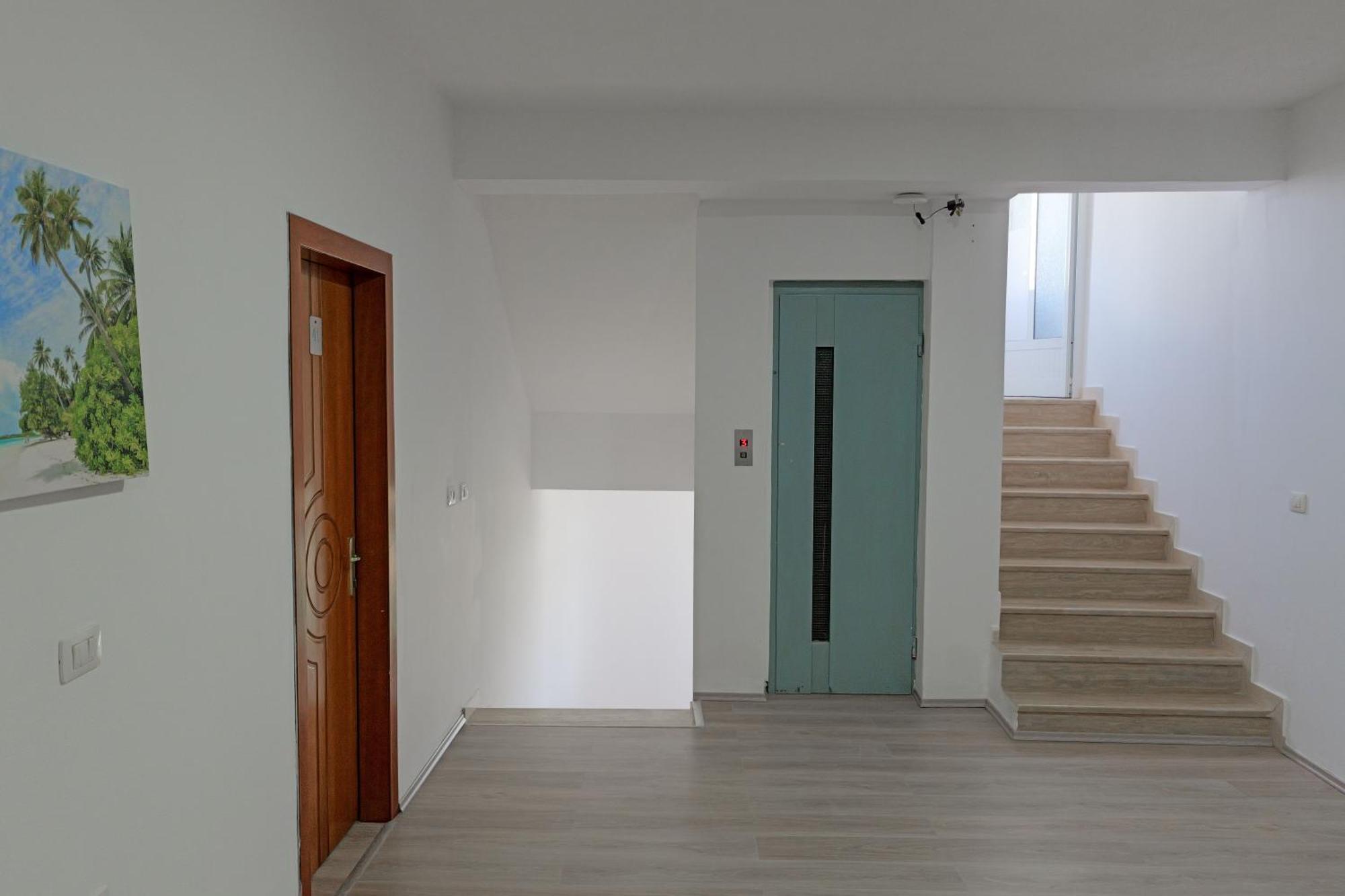 Hotel Holiday Sarandë Exterior foto