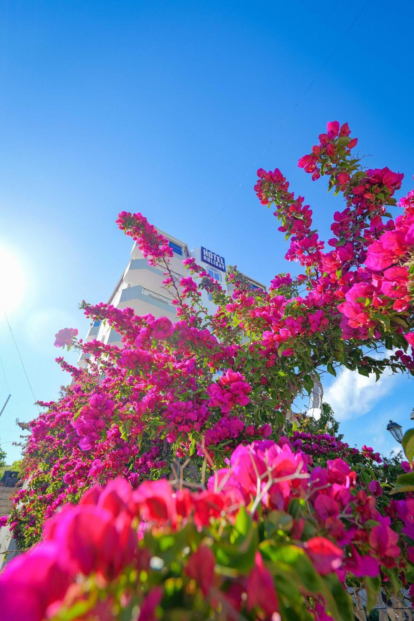 Hotel Holiday Sarandë Exterior foto